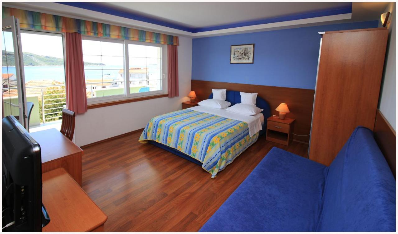 -Villa Sjor -Primosten-Apartmani- Has 2 Large Apartments And 2 Smaller Ones -Primosten Lokvice 6 Exterior foto